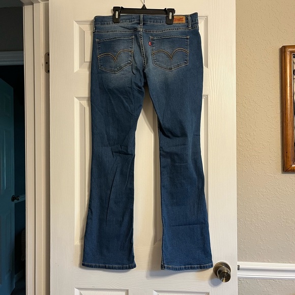 Women’s Levi’s 524 Bootcut Jeans (Size 11) - Picture 4 of 6